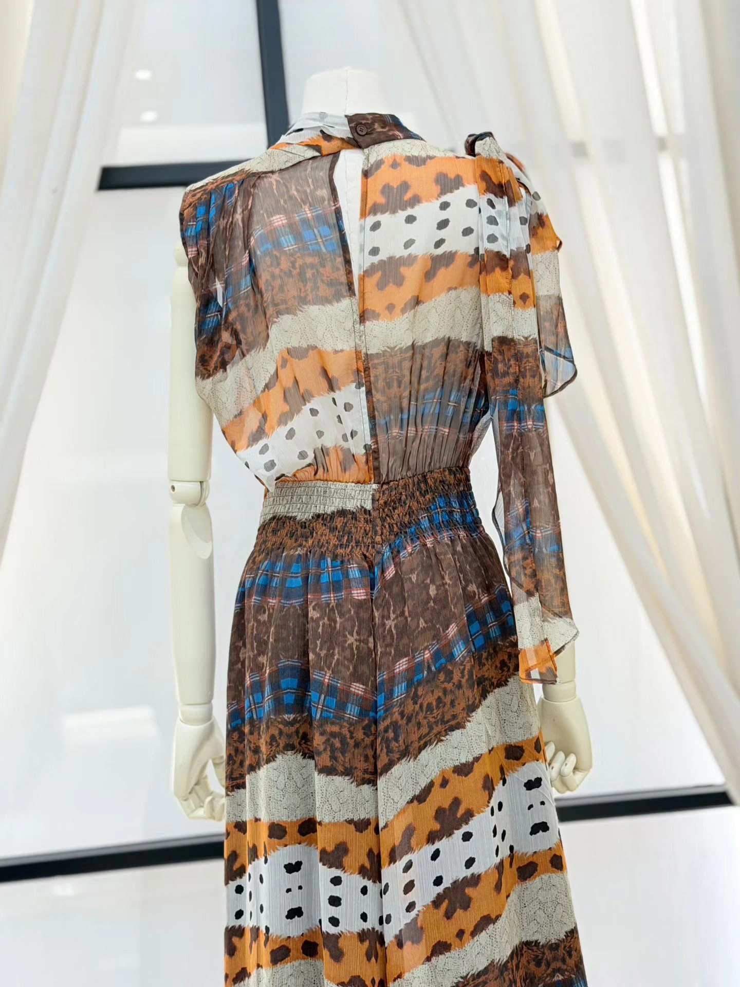 Mixed Print Maxi Dress-back details_