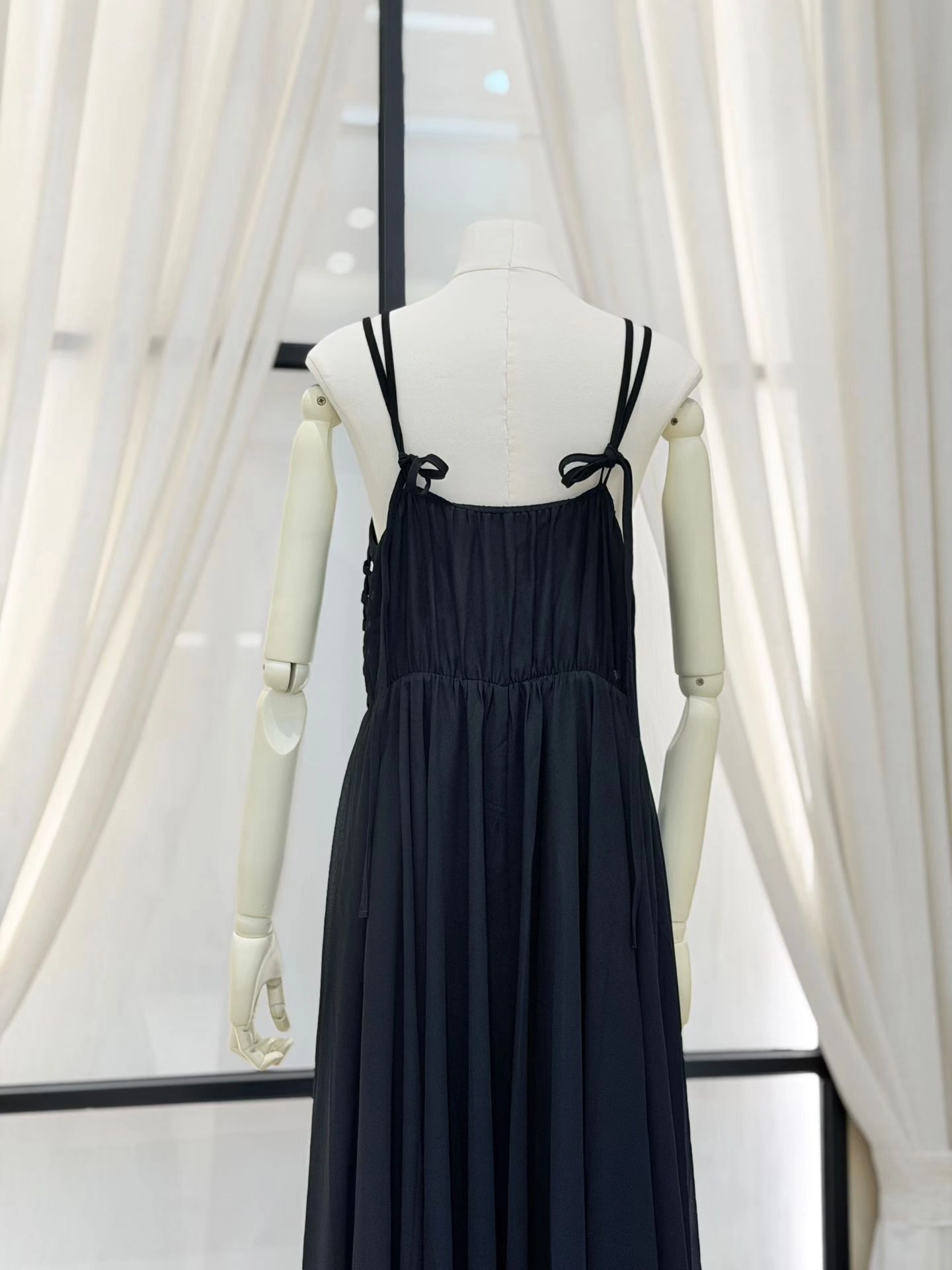 Black back detail