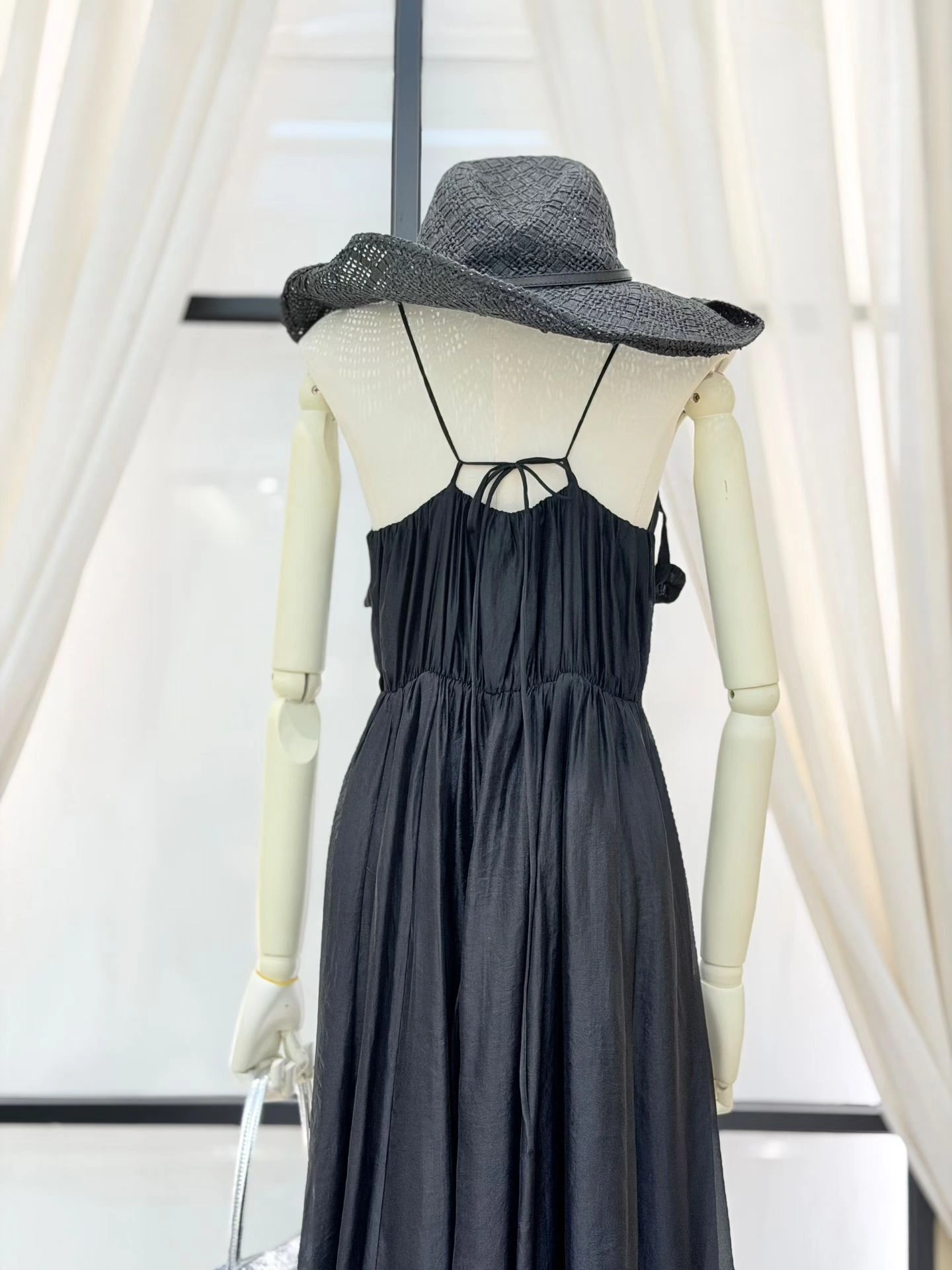Black back detail