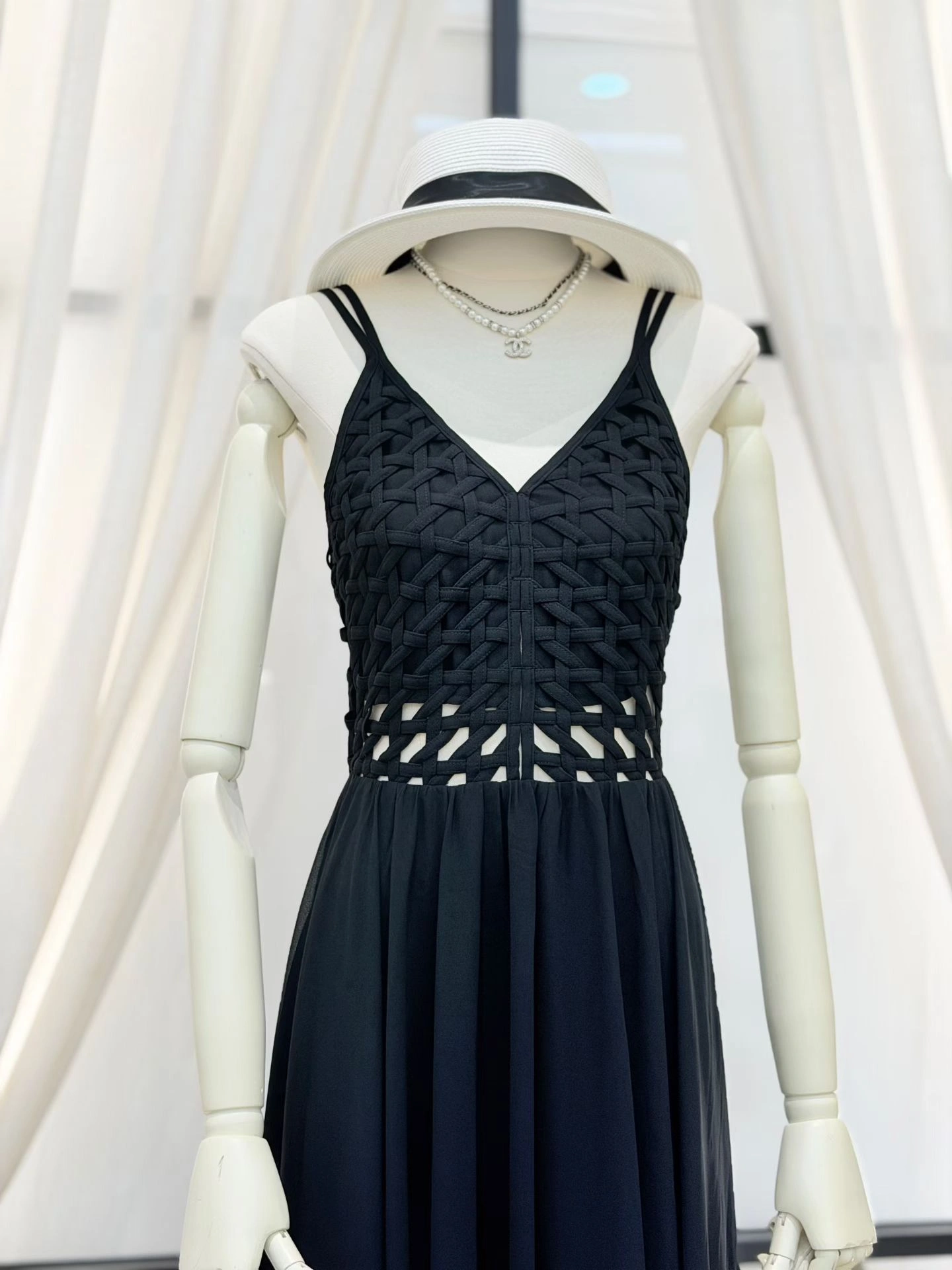 Black front detail