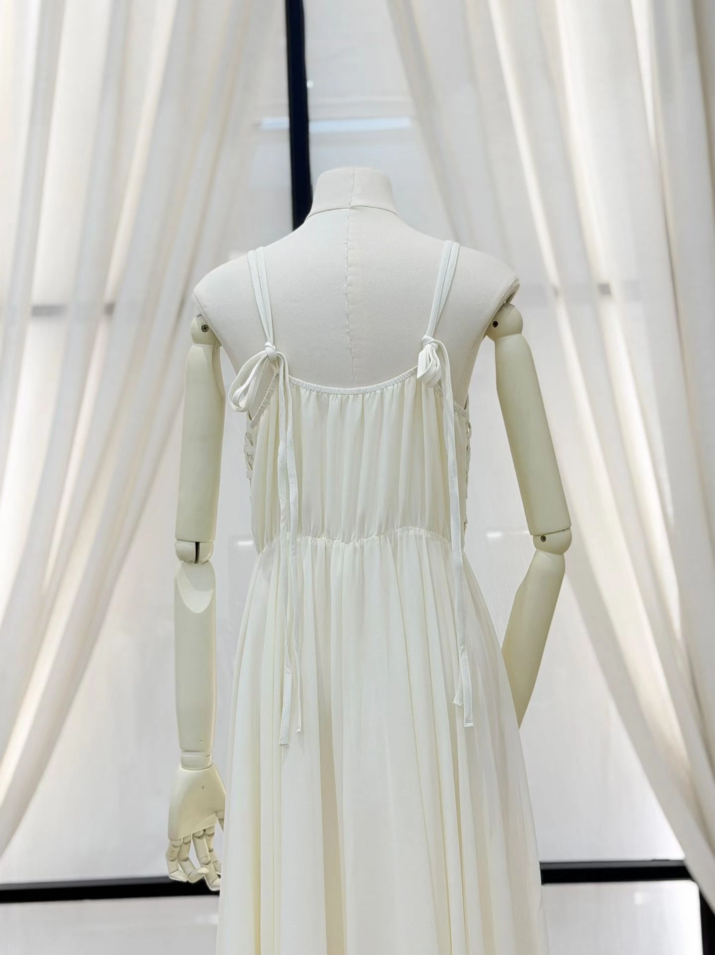 White back detail